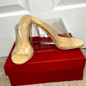 ❌ SOLD 
Brand new clear heels